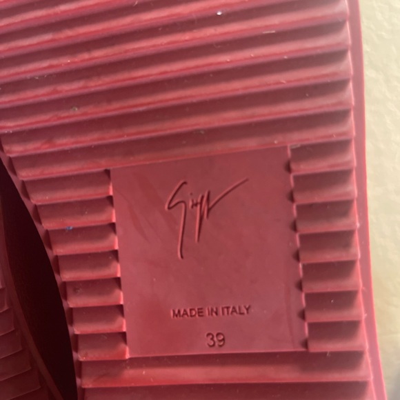 Giuseppe Zanotti Red High-Top Sneakers with Side Zippers - Picture 9 of 12